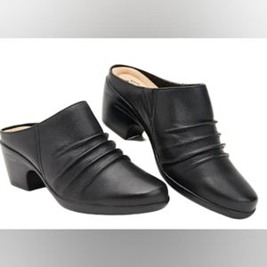 NWOB - Clarks Black Ruched Leather Heeled Mules
